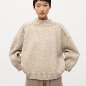 Zara small acrylic cream cropped/ ballon sleeve sweater